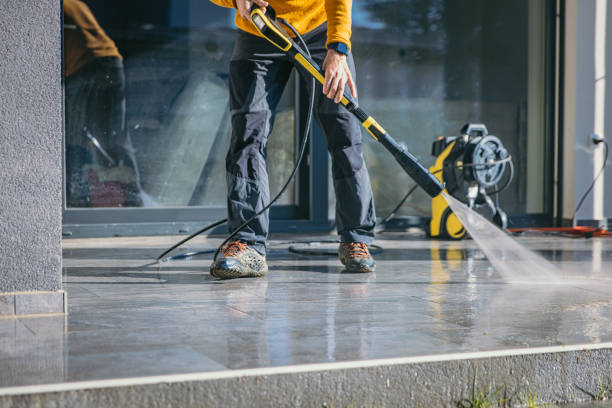 Best Pool Deck Cleaning  in Port Isabel, TX